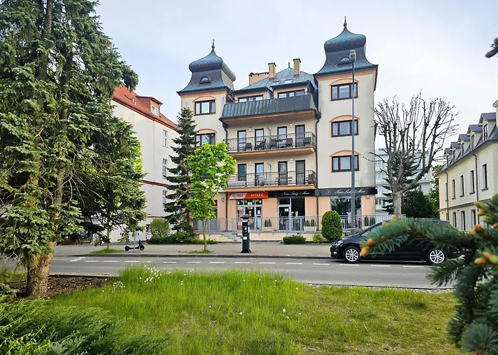 Visit Baltic - Przy Promenadzie Kapitanski * 슈비노우이스쳬